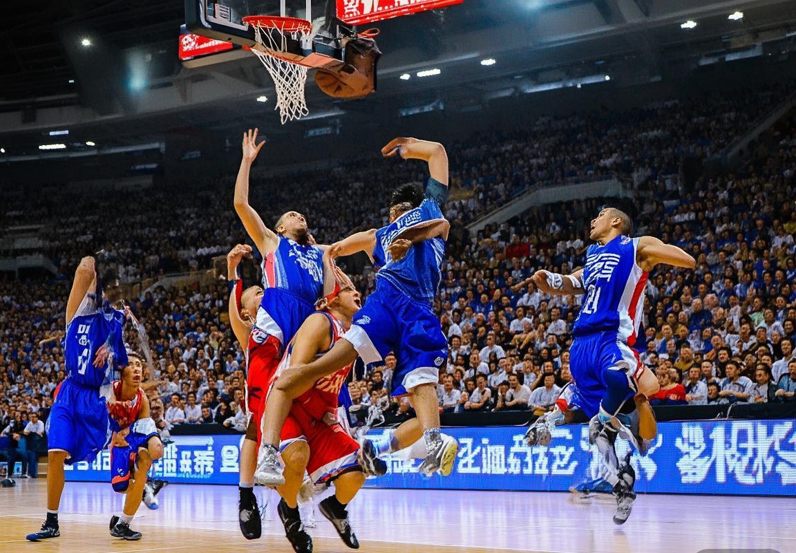 北控VS青岛：巅峰对决，季后赛席位争夺战(图1)